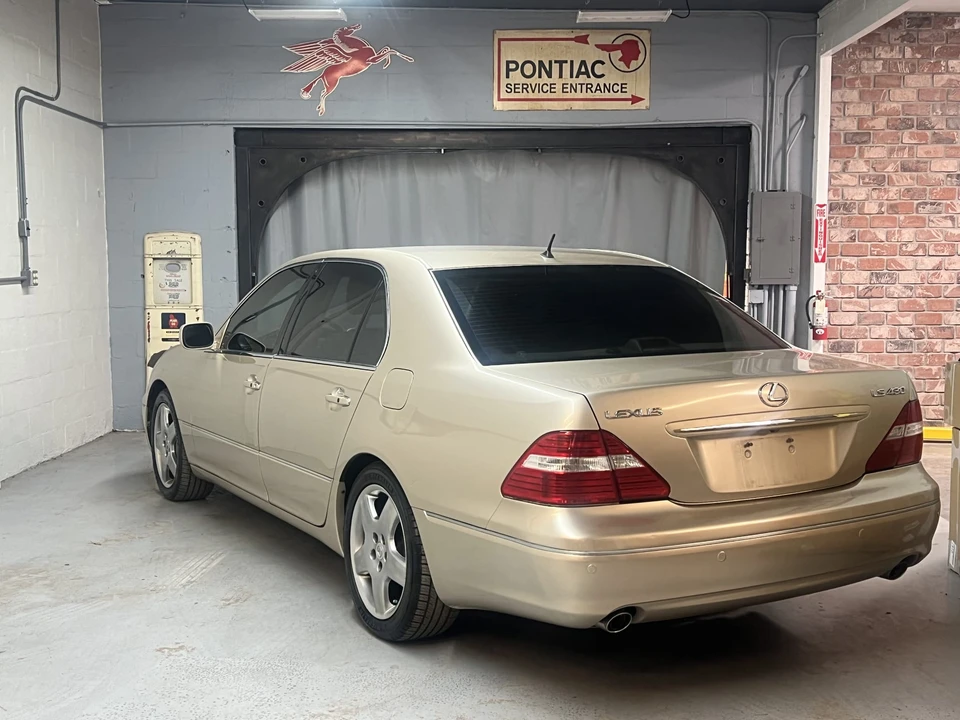 2006 Lexus LS 3rd Gen - Image 4 of 31
