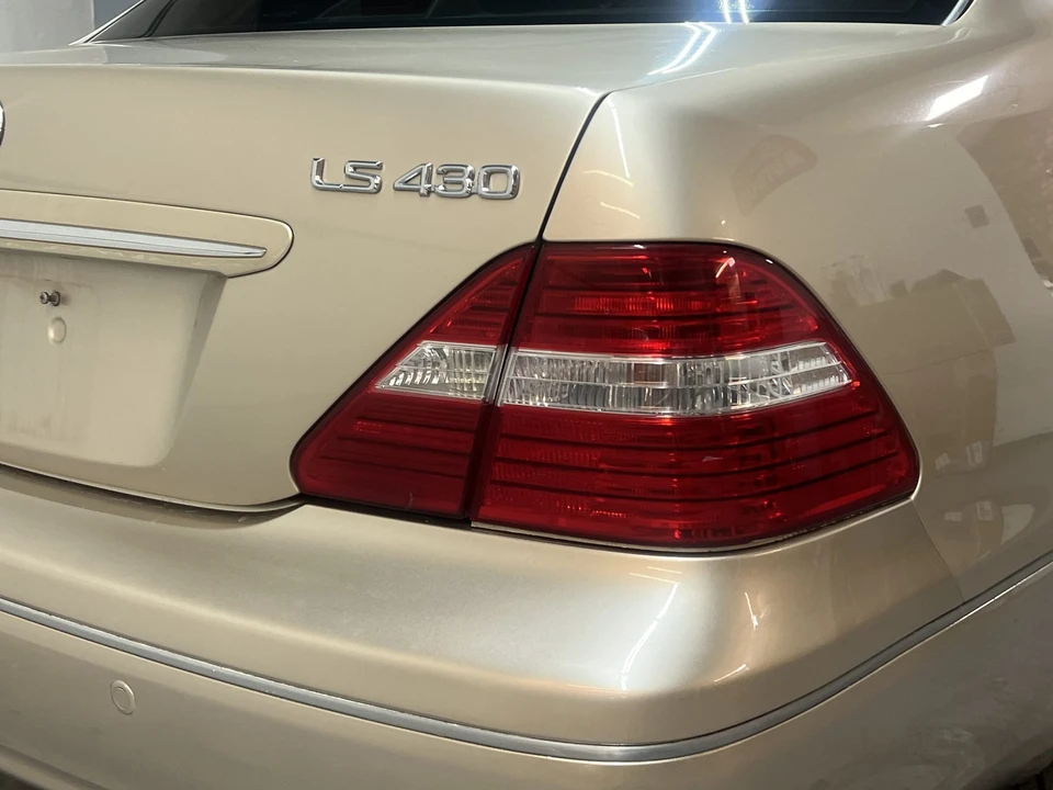 2006 Lexus LS 3rd Gen - Image 23 of 31