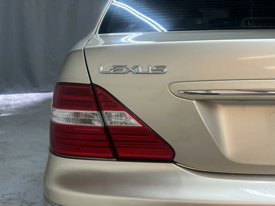 2006 Lexus LS 3rd Gen - Image 20 of 31