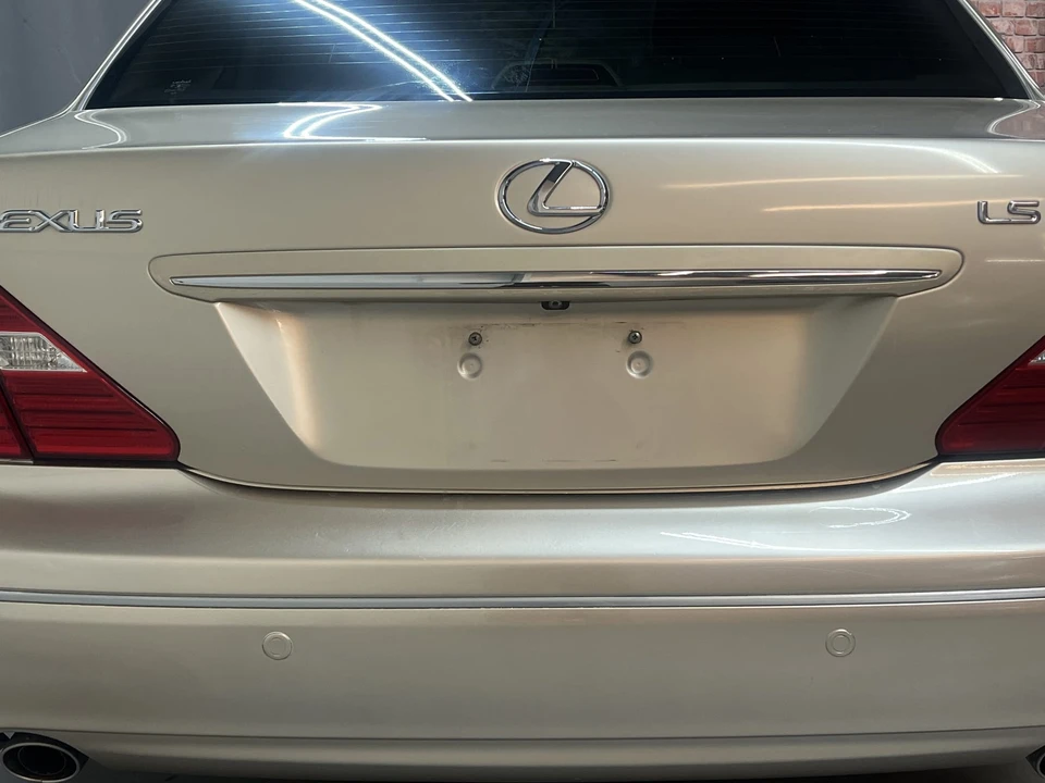 2006 Lexus LS 3rd Gen - Image 21 of 31