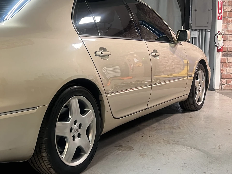 2006 Lexus LS 3rd Gen - Image 24 of 31