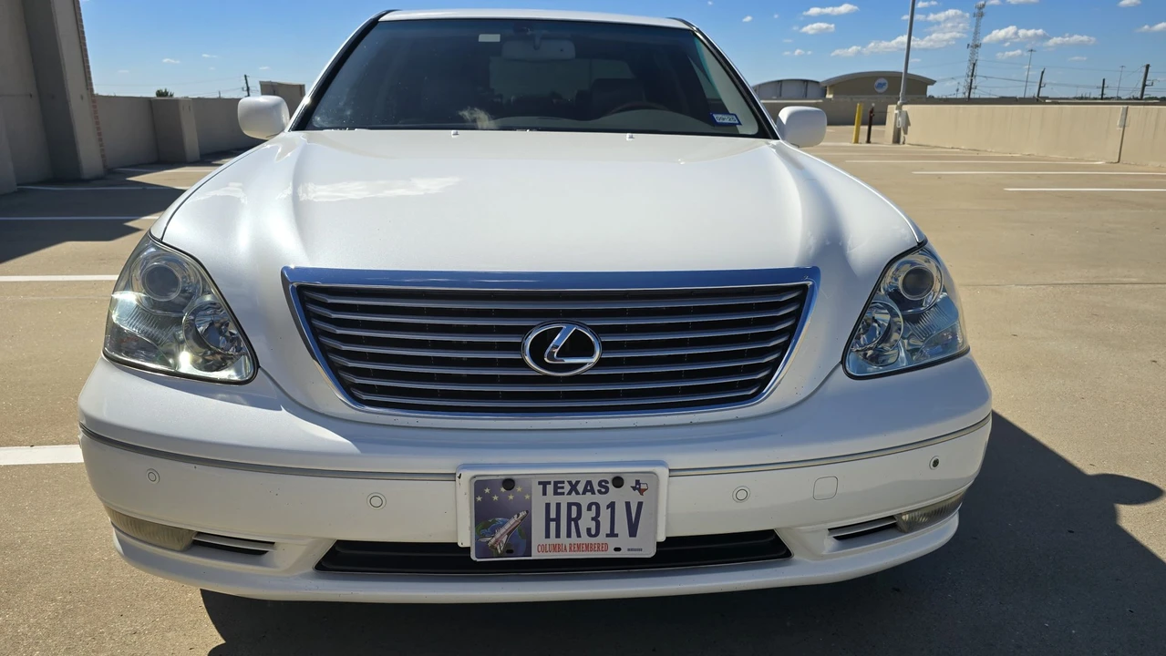 2006 Lexus LS 3rd Gen - Image 15 of 31