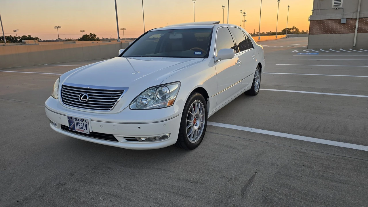 2006 Lexus LS 3rd Gen - Image 3 of 31