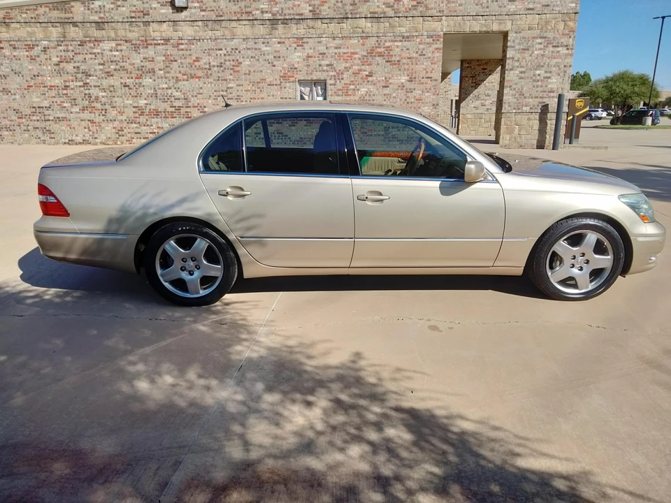 2006 Lexus LS 4th Gen - Image 15 of 31