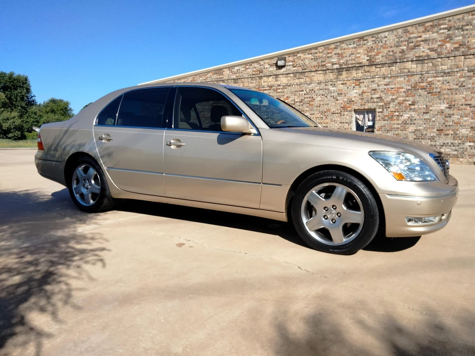 2006 Lexus LS 4th Gen - Image 13 of 31