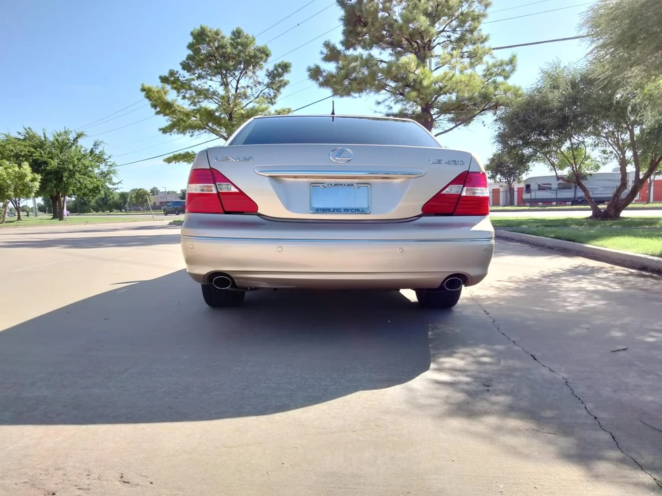 2006 Lexus LS 4th Gen - Image 26 of 31