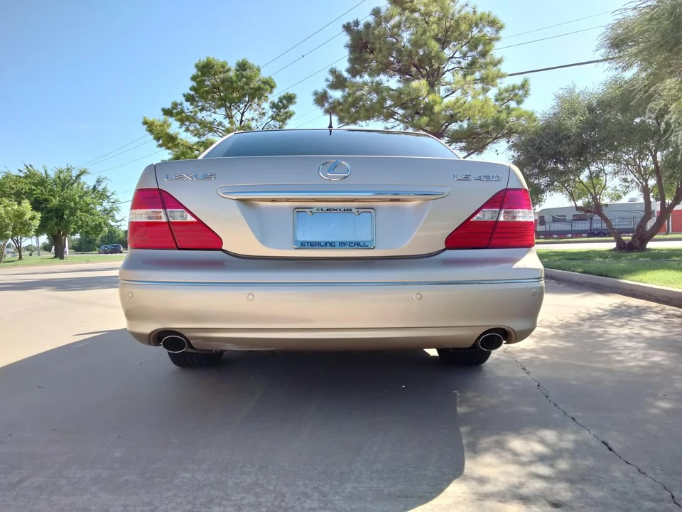 2006 Lexus LS 4th Gen - Image 25 of 31