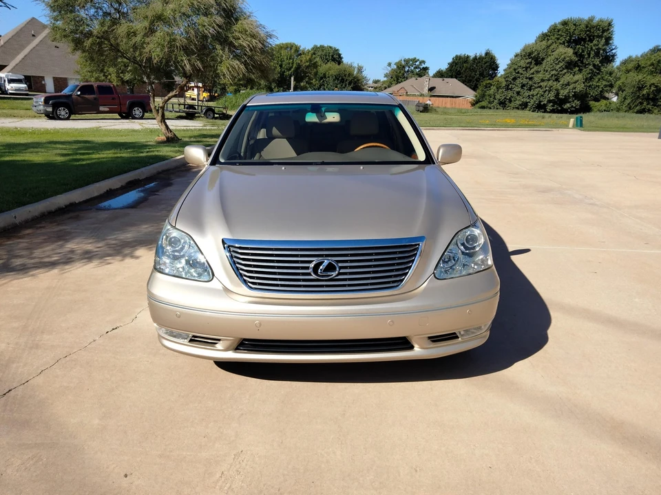 2006 Lexus LS 4th Gen - Image 9 of 31