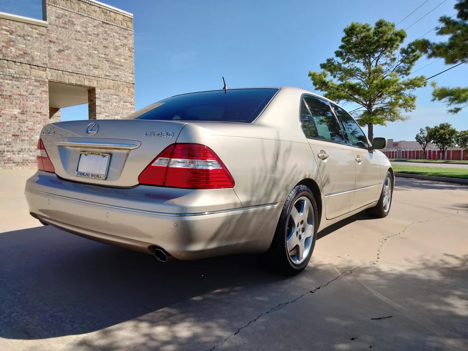 2006 Lexus LS 4th Gen - Image 19 of 31