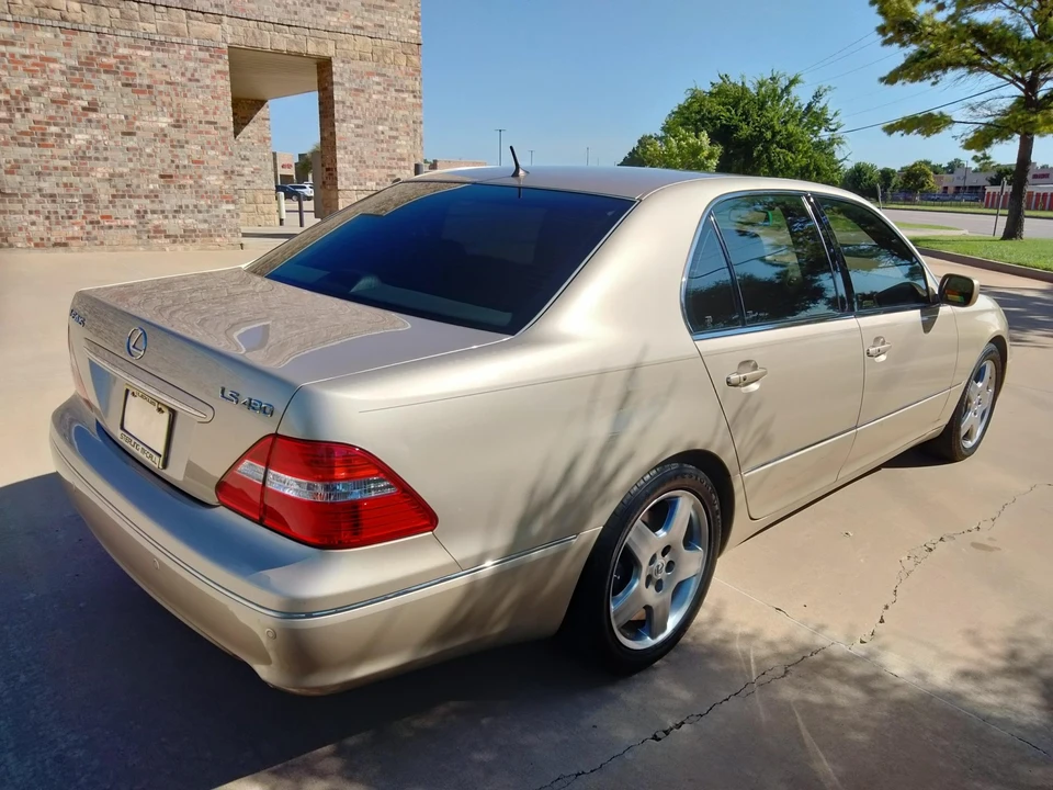 2006 Lexus LS 4th Gen - Image 18 of 31
