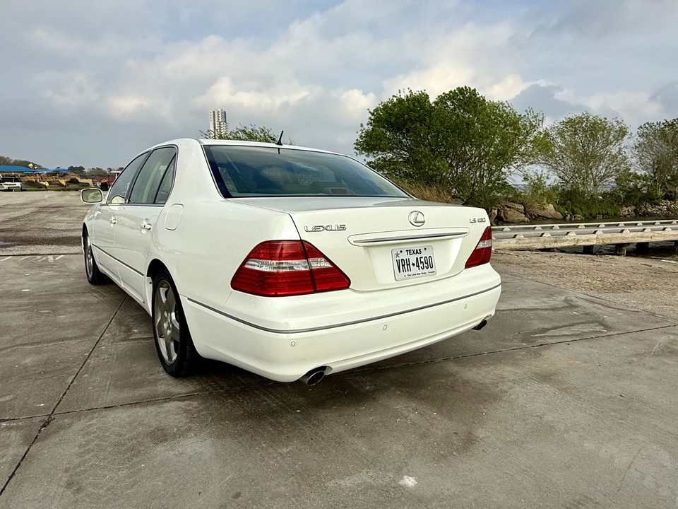 2006 Lexus LS 3rd Gen - Image 8 of 31