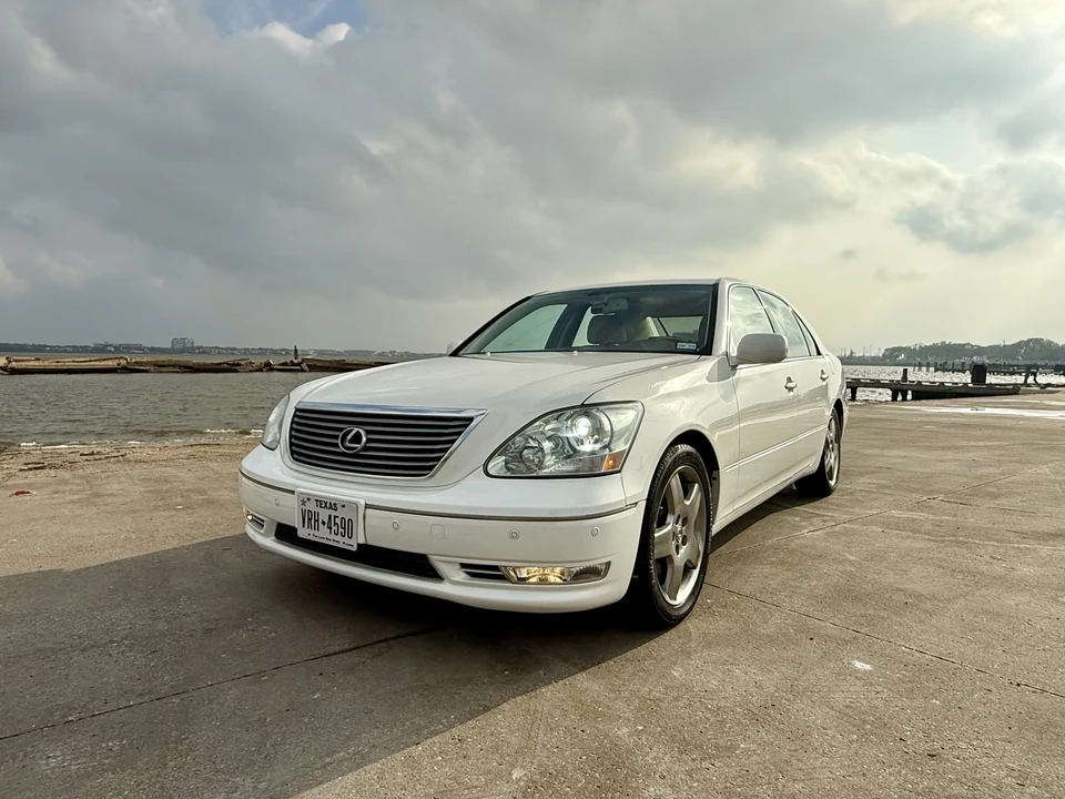 2006 Lexus LS 3rd Gen - Image 3 of 31