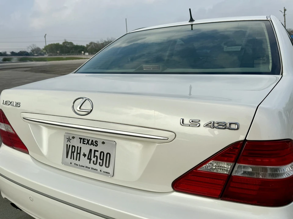 2006 Lexus LS 3rd Gen - Image 30 of 31