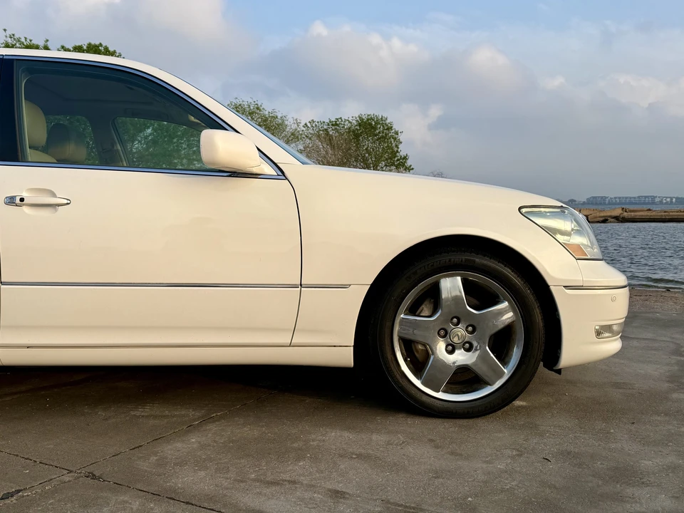 2006 Lexus LS 3rd Gen - Image 20 of 31