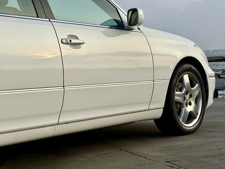 2006 Lexus LS 3rd Gen - Image 27 of 31