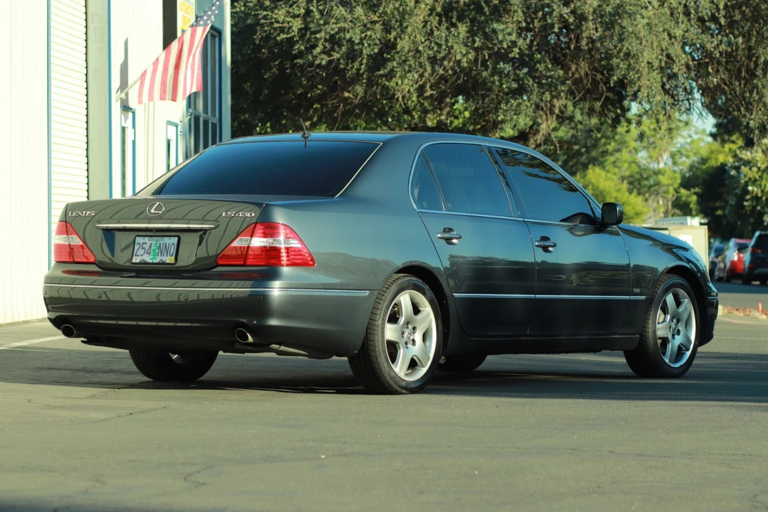 2006 Lexus LS 3rd Gen - Image 9 of 31