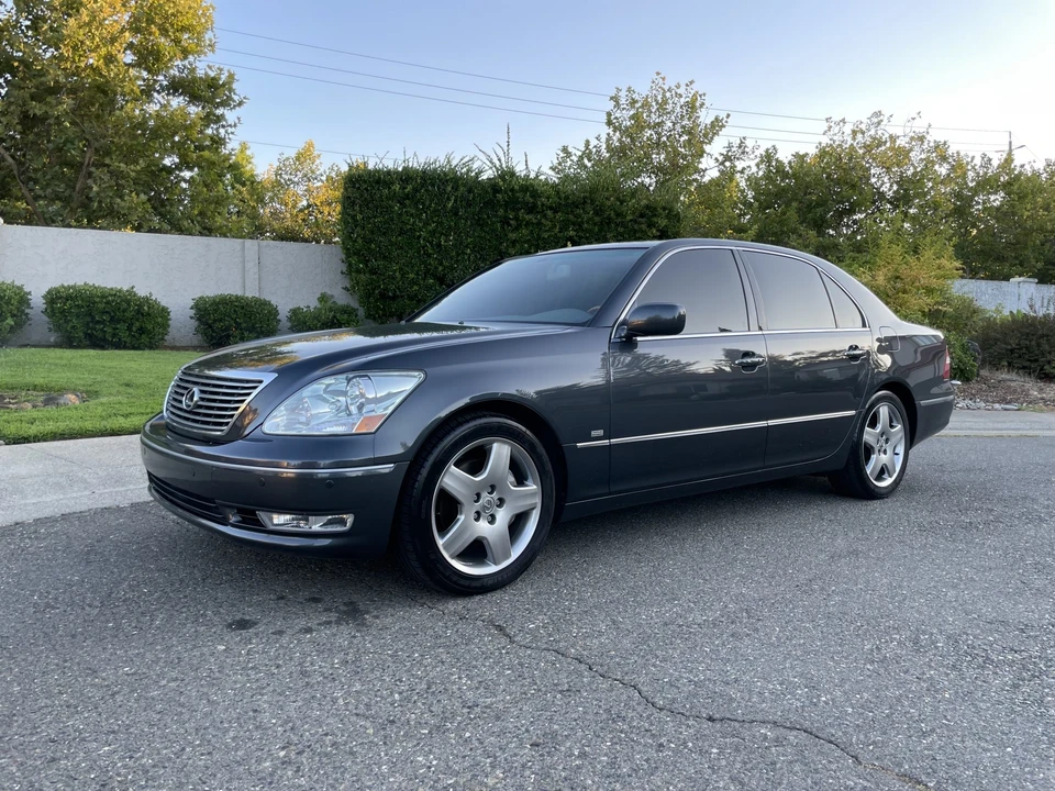 2006 Lexus LS 3rd Gen - Image 15 of 31