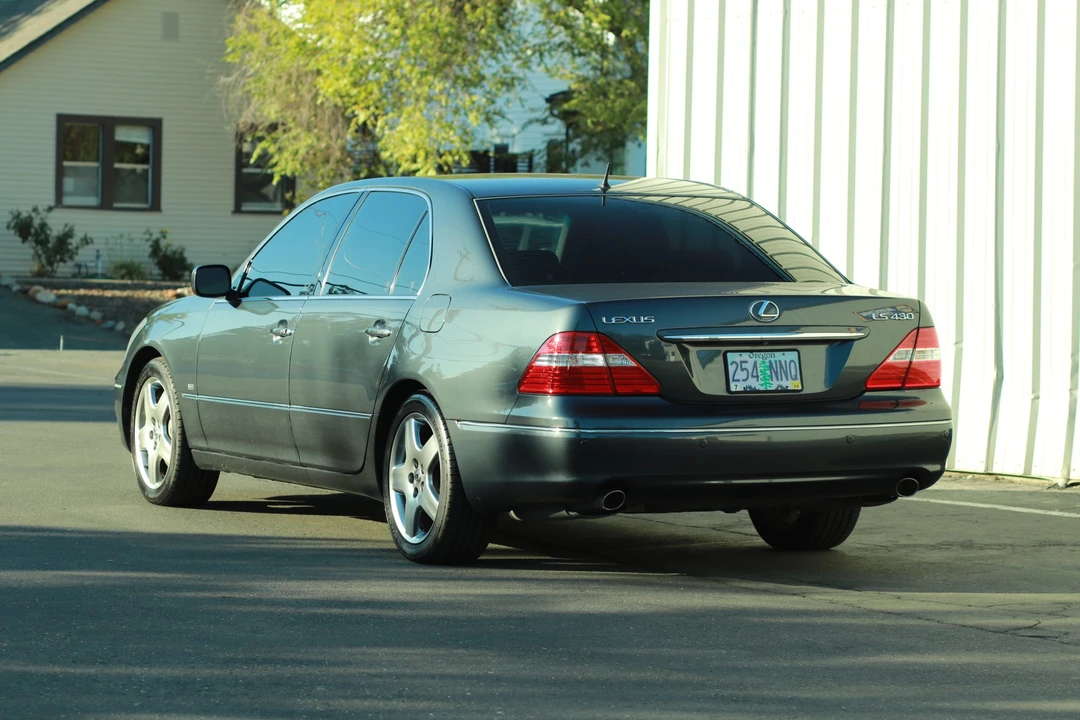 2006 Lexus LS 3rd Gen - Image 12 of 31
