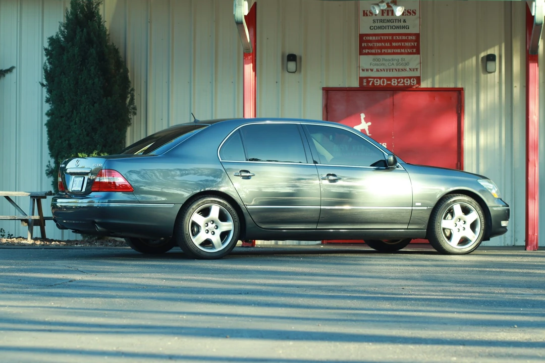 2006 Lexus LS 3rd Gen - Image 7 of 31