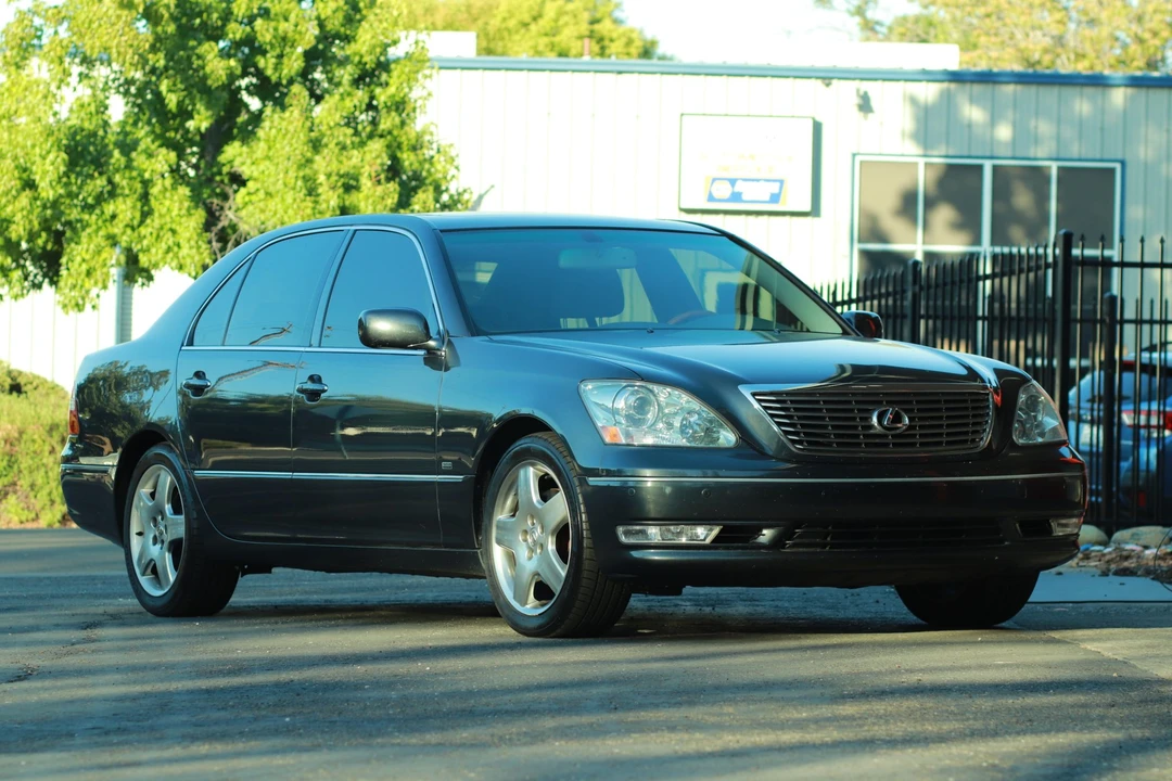 2006 Lexus LS 3rd Gen - Image 5 of 31