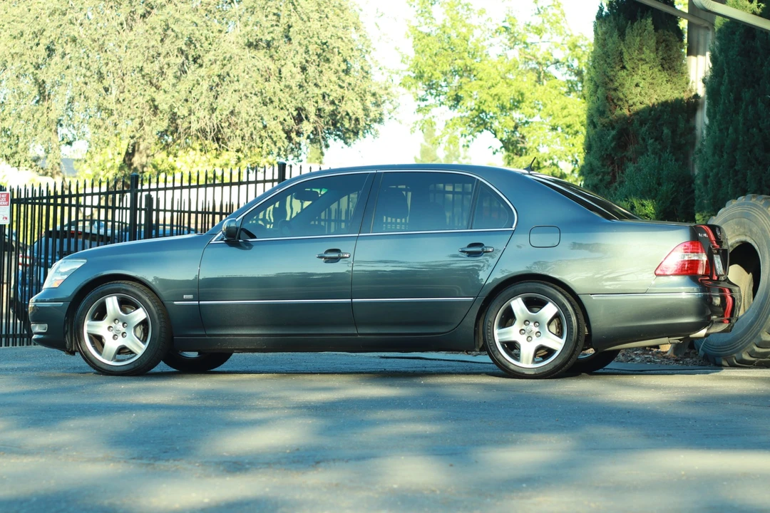 2006 Lexus LS 3rd Gen - Image 13 of 31