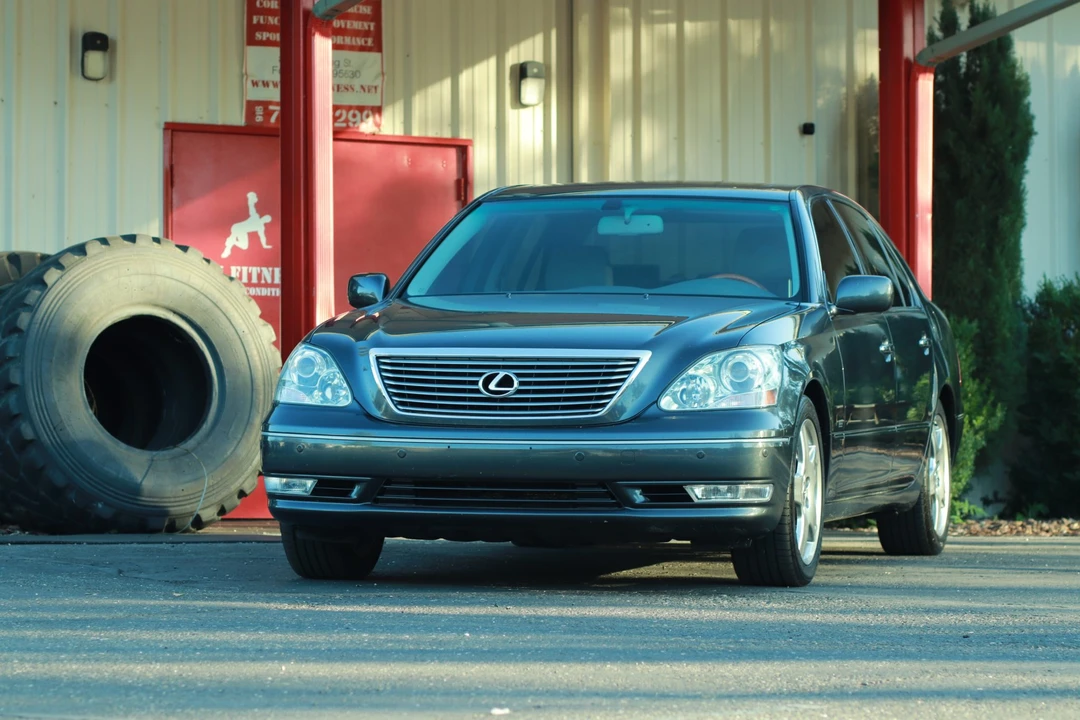 2006 Lexus LS 3rd Gen - Image 3 of 31
