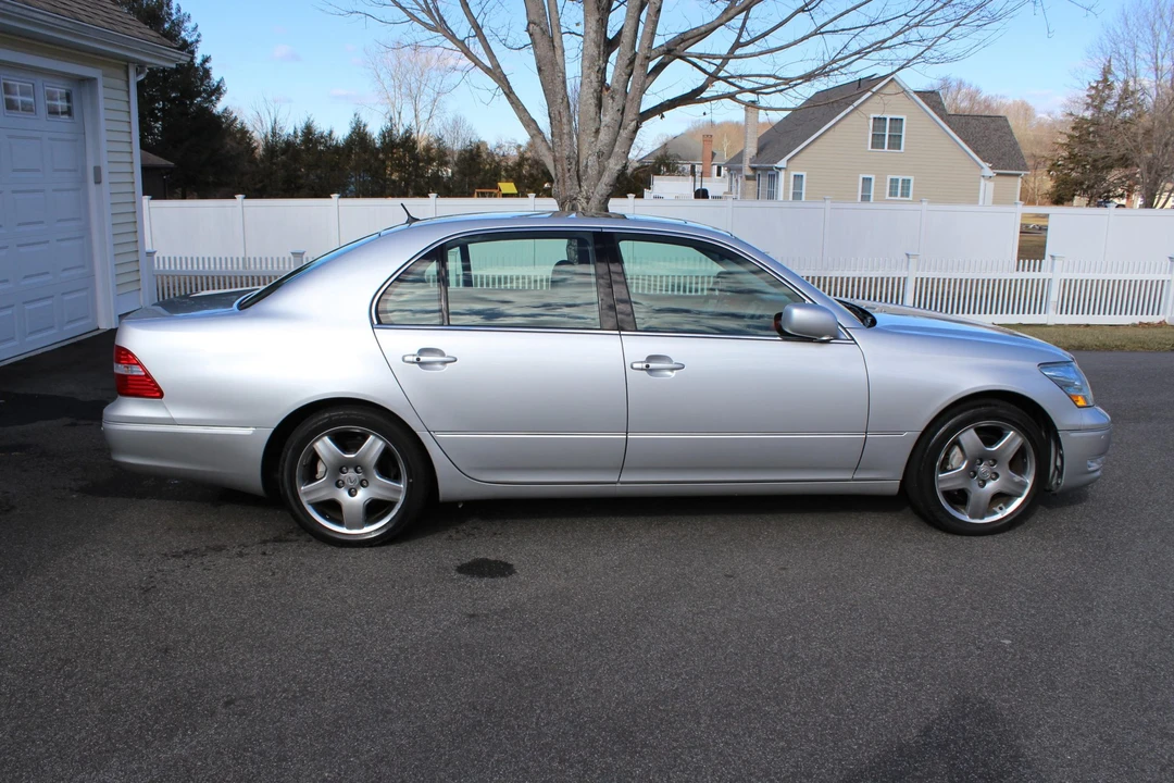 2006 Lexus LS 3rd Gen - Image 7 of 31