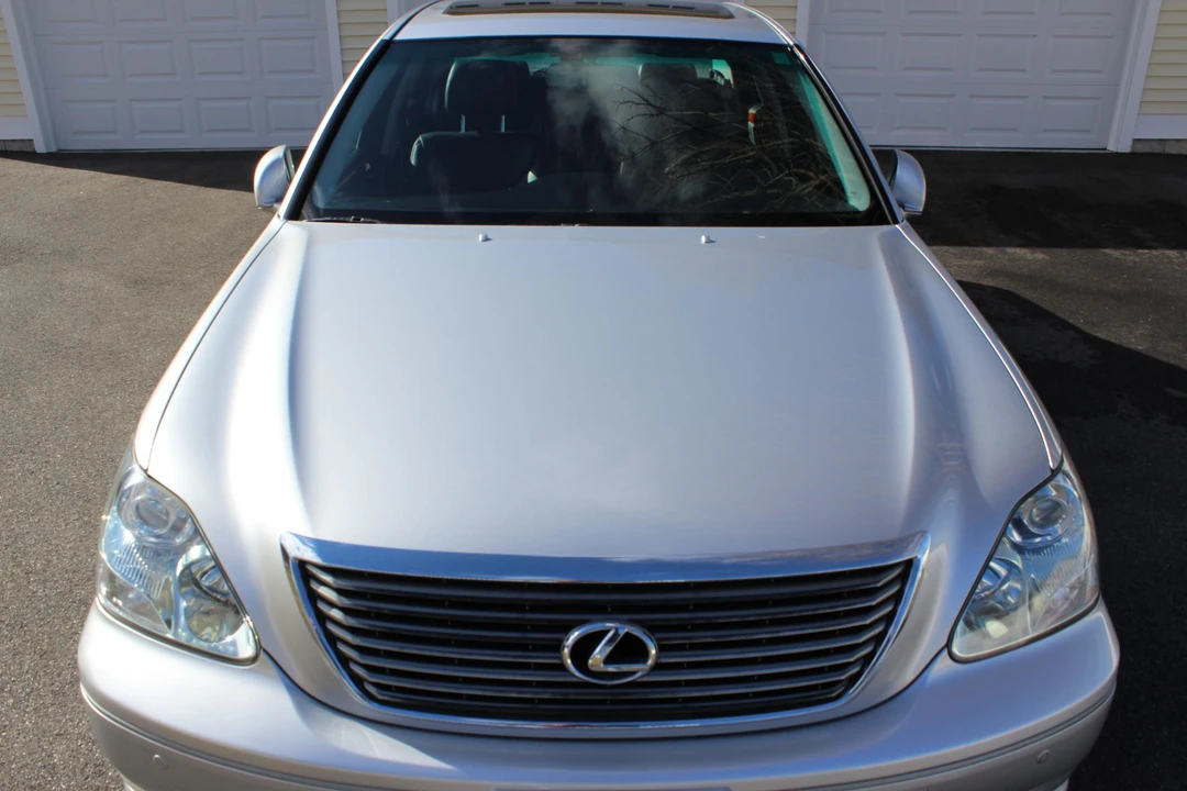 2006 Lexus LS 3rd Gen - Image 10 of 31