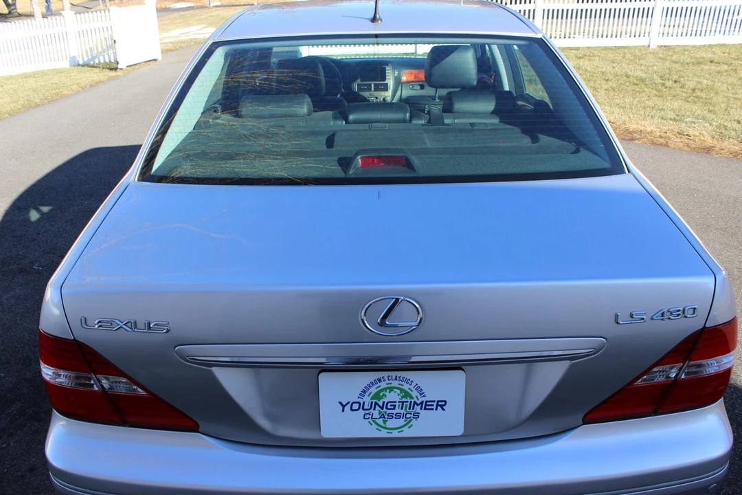 2006 Lexus LS 3rd Gen - Image 24 of 31