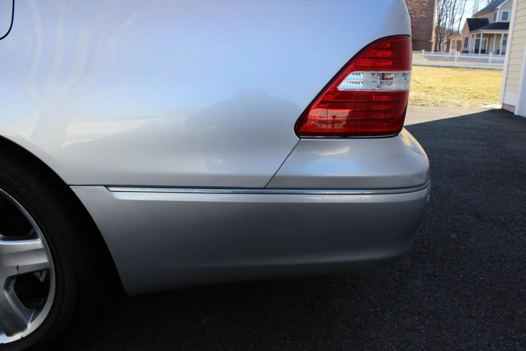 2006 Lexus LS 3rd Gen - Image 21 of 31