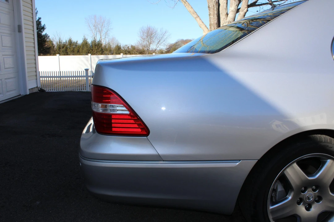 2006 Lexus LS 3rd Gen - Image 27 of 31