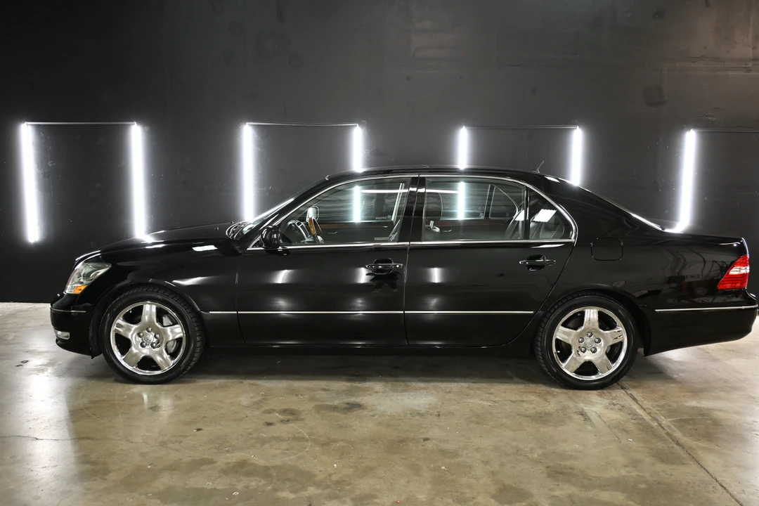 2006 Lexus LS 3rd Gen - Image 19 of 31