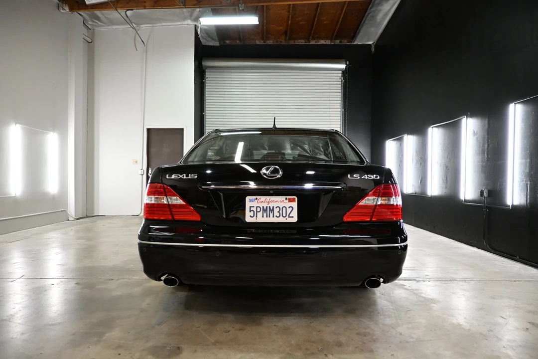 2006 Lexus LS 3rd Gen - Image 26 of 31