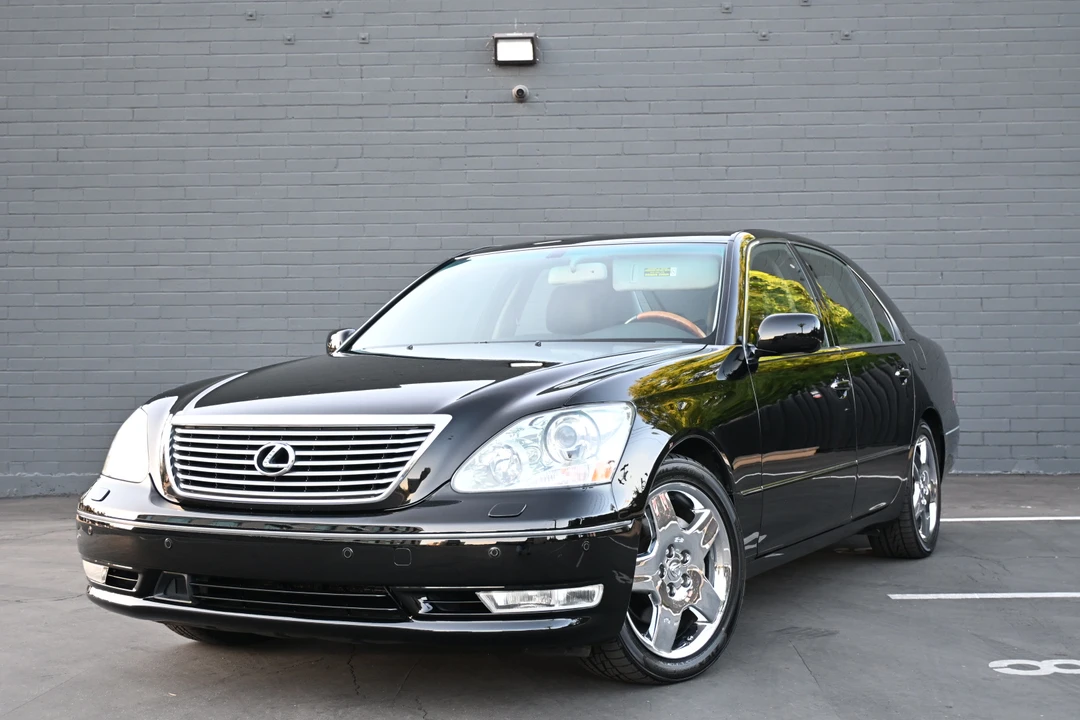 2006 Lexus LS 3rd Gen - Image 2 of 31