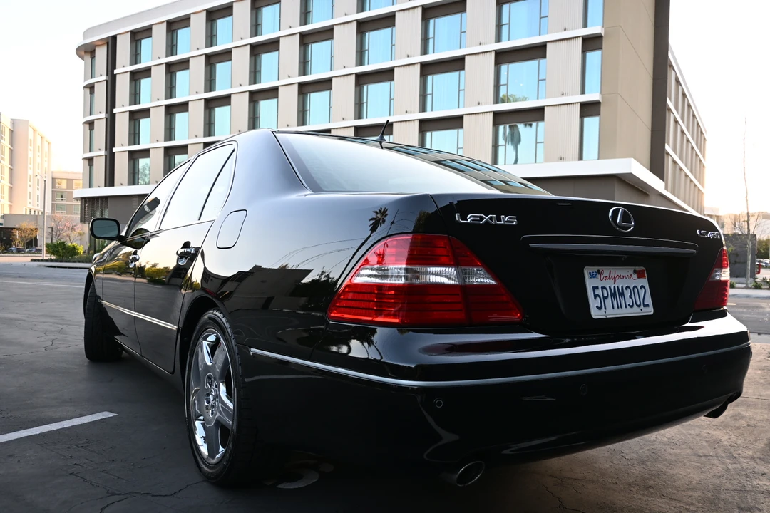 2006 Lexus LS 3rd Gen - Image 11 of 31