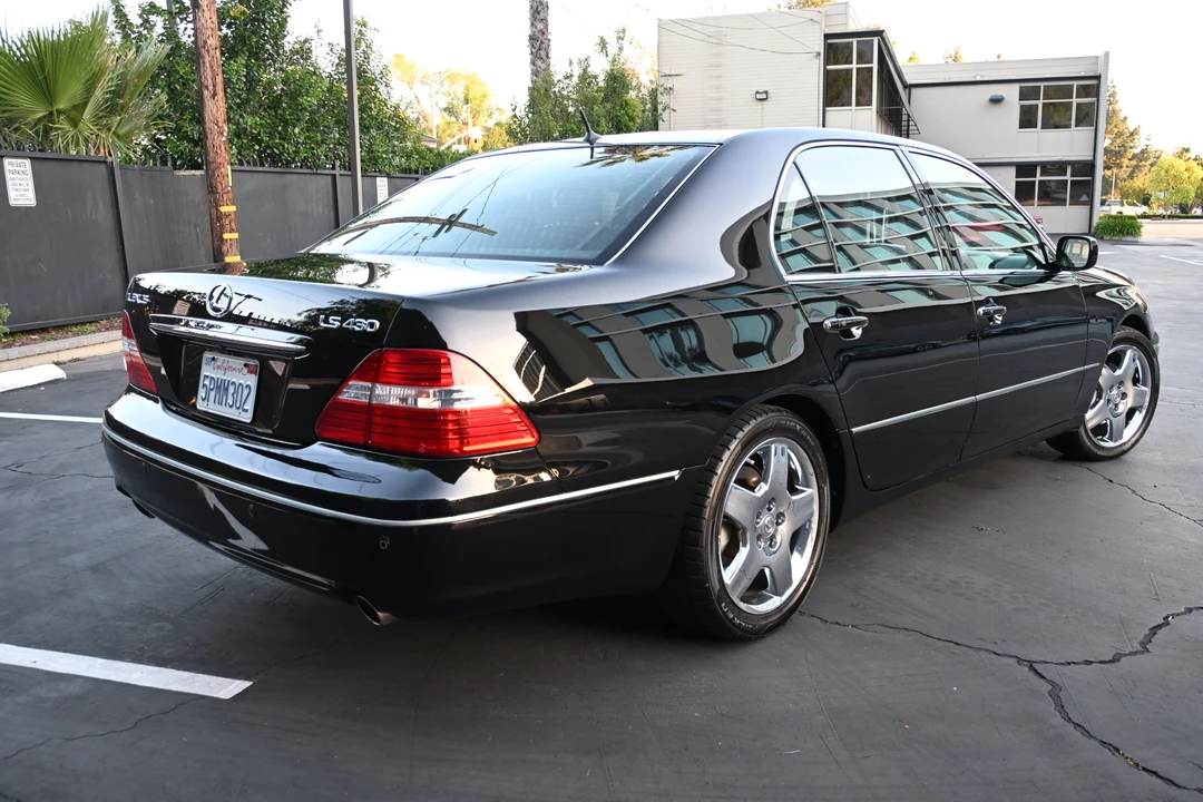 2006 Lexus LS 3rd Gen - Image 12 of 31