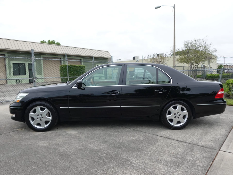 2006 Lexus LS 3rd Gen - Image 9 of 31
