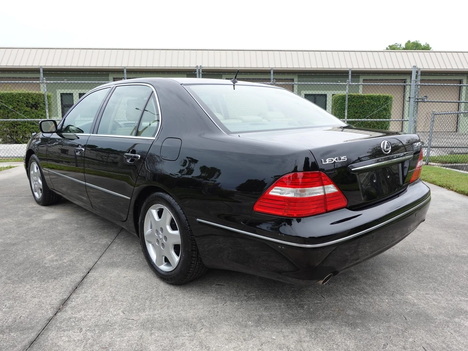 2006 Lexus LS 3rd Gen - Image 8 of 31
