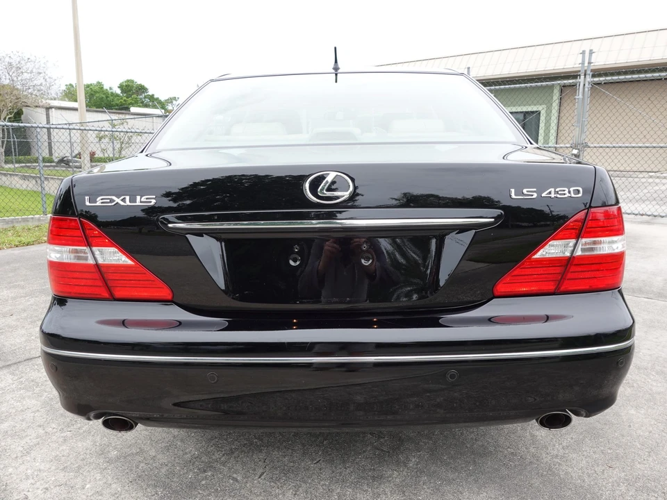 2006 Lexus LS 3rd Gen - Image 7 of 31