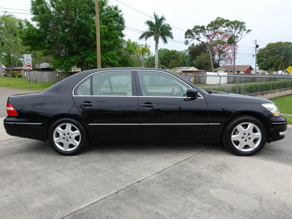 2006 Lexus LS 3rd Gen - Image 5 of 31