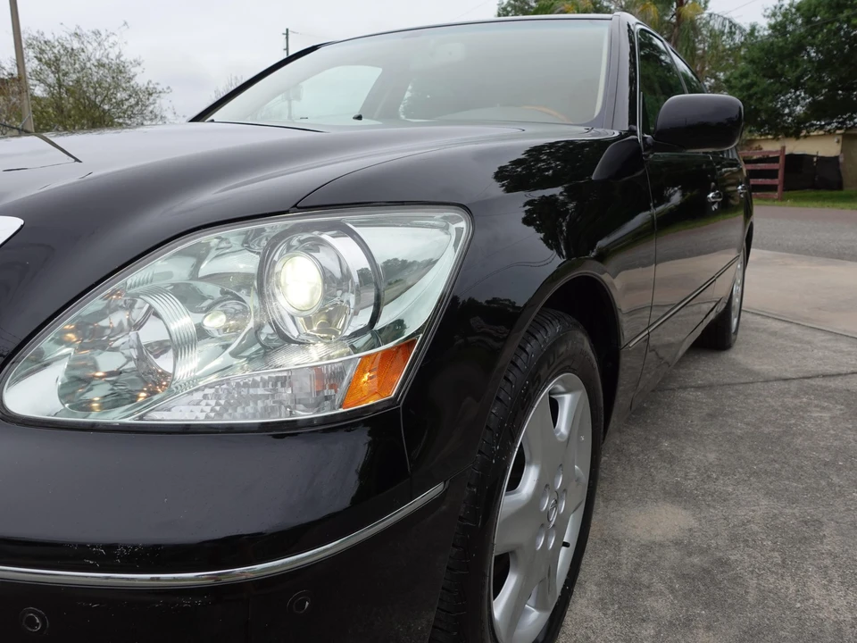 2006 Lexus LS 3rd Gen - Image 14 of 31