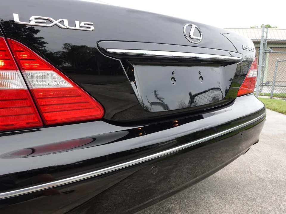 2006 Lexus LS 3rd Gen - Image 23 of 31