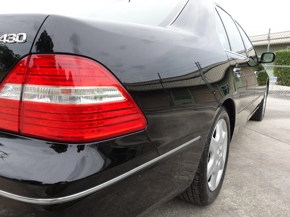 2006 Lexus LS 3rd Gen - Image 29 of 31