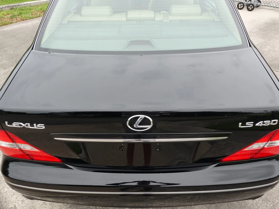 2006 Lexus LS 3rd Gen - Image 19 of 31