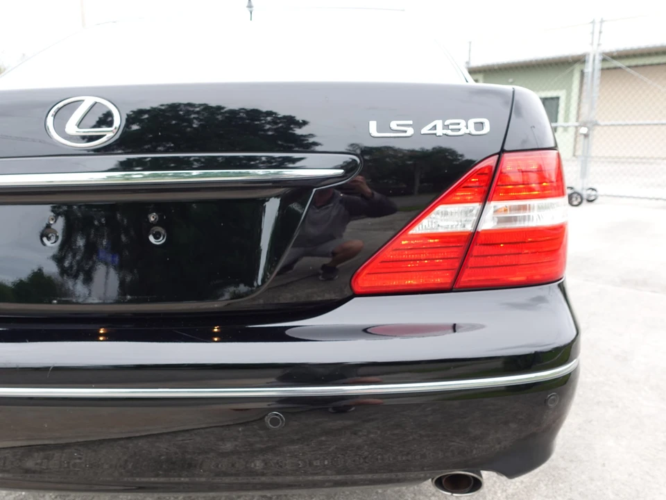 2006 Lexus LS 3rd Gen - Image 26 of 31