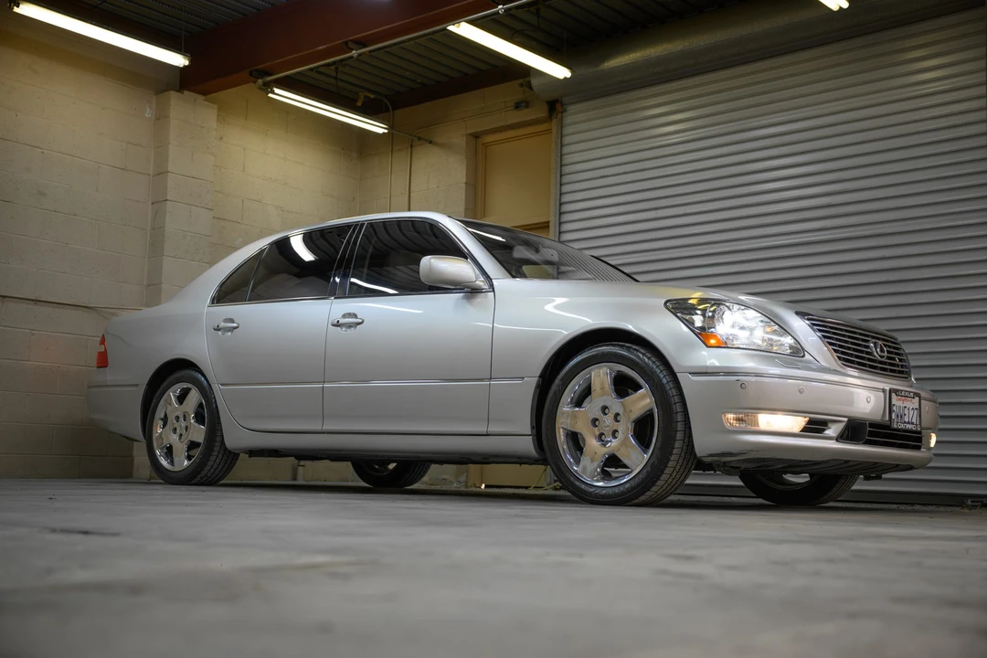 2006 Lexus LS 3rd Gen - Image 12 of 31