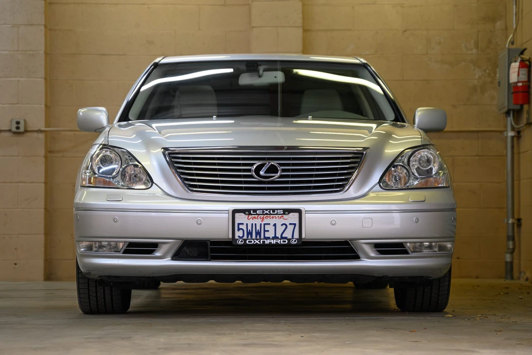 2006 Lexus LS 3rd Gen - Image 8 of 31
