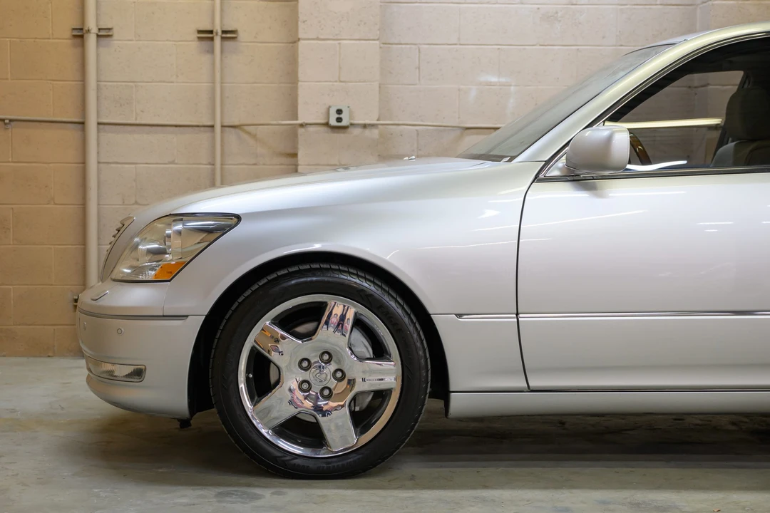 2006 Lexus LS 3rd Gen - Image 23 of 31