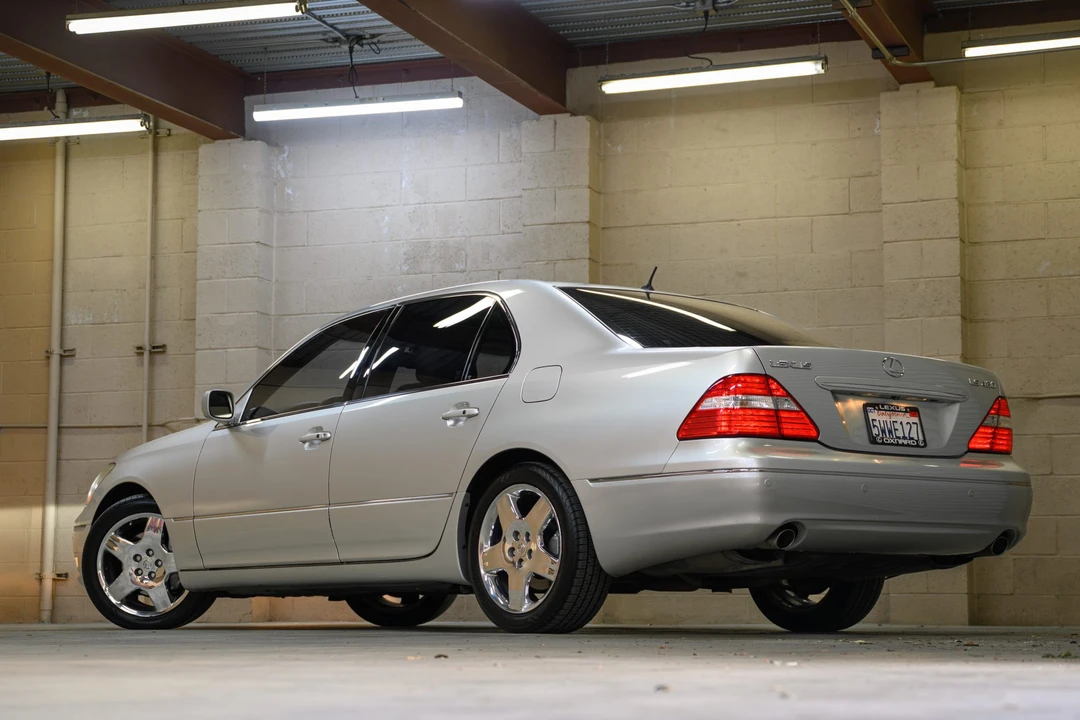 2006 Lexus LS 3rd Gen - Image 21 of 31