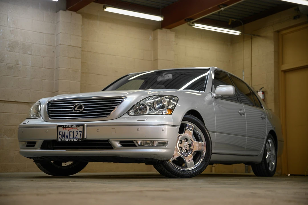 2006 Lexus LS 3rd Gen - Image 5 of 31